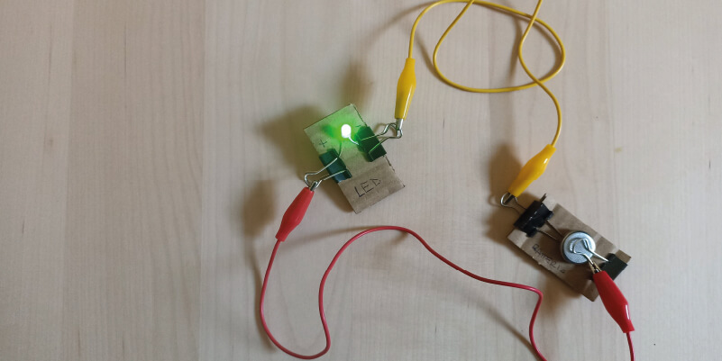 scrap circuit - circuiti in cartone